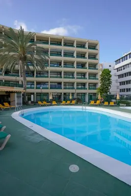 Piscina en o cerca de Stylish apartment with stunning sea view.