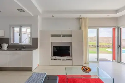 Una cocina o zona de cocina en Sea View Villa Vista Golf