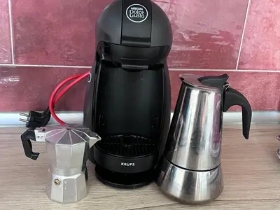 Utensilios para hacer té y café en Sky view in the heart of resourt