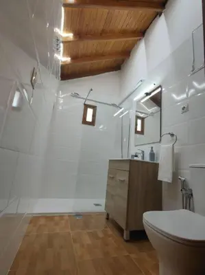 Un baño de Finca Ancestros