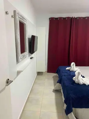 Una televisión o centro de entretenimiento en Puerto Rico Savage 3 One o Two Rooms