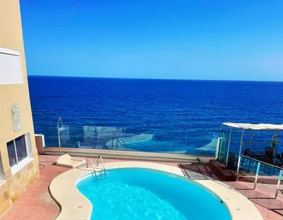 Piscina en o cerca de The Sound Of Ocean Waves