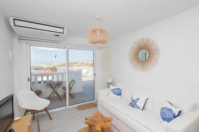 Zona de estar de Sea Views Private Terrace 2BR House near the Beach