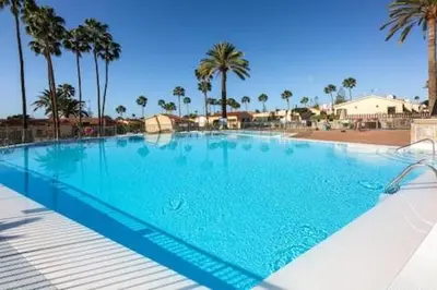Piscina en o cerca de Bungalow Santa Fe next to pool