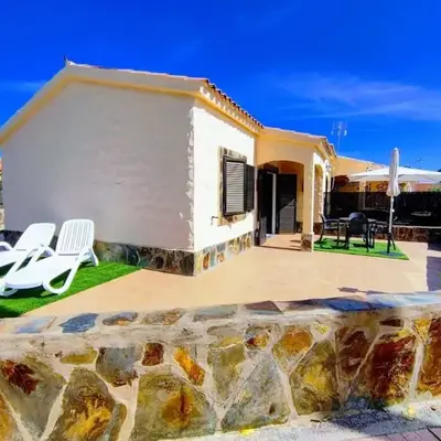 Bungalow Santa Fe next to pool