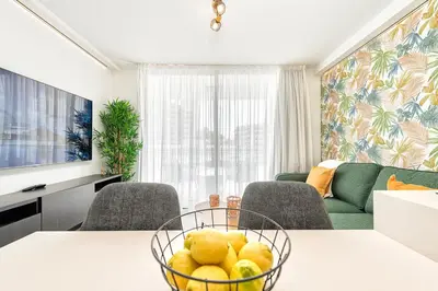 Zona de estar de Airbnb cerca de la playa