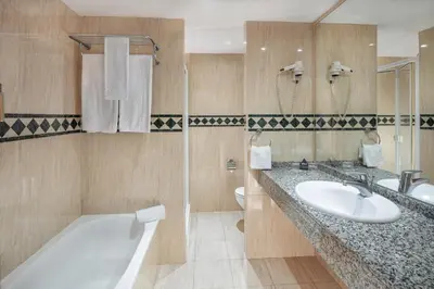 Un baño de Mogan Princess & Beach Club