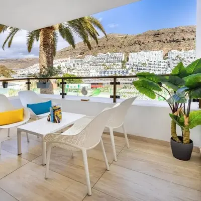 Casa LINC - Renovated Apt Close to Center and Beach