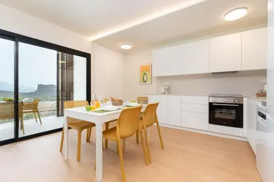 Una cocina o zona de cocina en Vivelorural Agaete 2D infinity pool & great views
