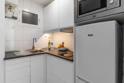 Una cocina o zona de cocina en Over the Sea Los Lisos