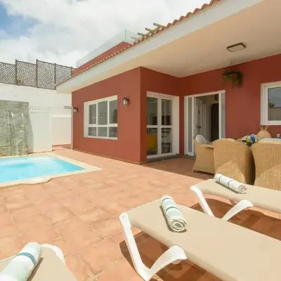 Chalé con piscina junto a la playa