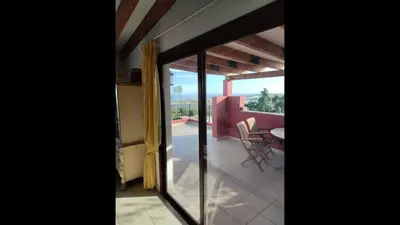 Un balcón o terraza de Sunset and oceanview 1 bedroom apartment with shared pool