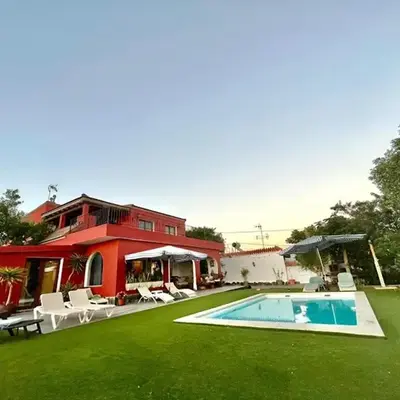 Sunset and oceanview 1 bedroom apartment with shared pool