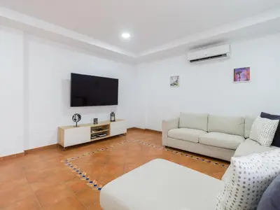 Una televisión o centro de entretenimiento en CASA LA MAJORERA