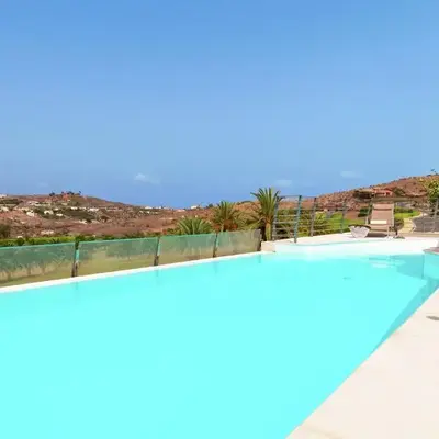 Belvilla by OYO Vibrant Villa with Swimming Pool