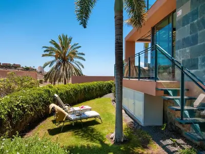 Jardín al aire libre en Belvilla by OYO Lagos 20