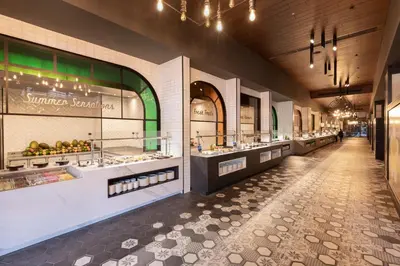 El salón o zona de bar de Unique Club at Lopesan Costa Meloneras Resort