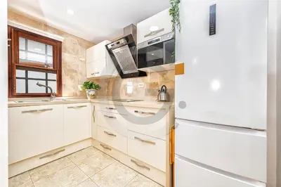 Una cocina o zona de cocina en Sun & Beach Apartment