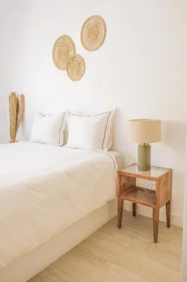 Cama o camas de una habitación en La Petite-home near AirPort-wifi-garage-elevator-homely