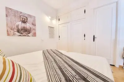 Cama o camas de una habitación en Stylish bungalow with sea views