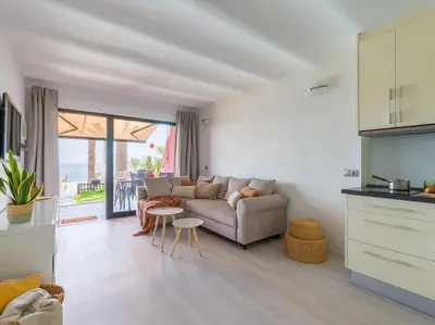 Una cocina o zona de cocina en Apartamento Primera Línea de Playa