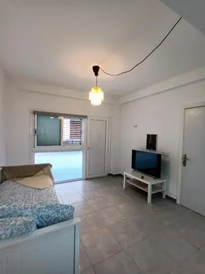 Una televisión o centro de entretenimiento en As de guía, playa de las canteras Vv