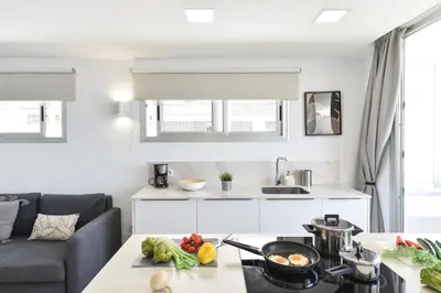 Comida en o cerca de este apartamento