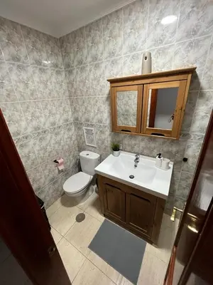 Un baño de NIVARIA SUITE
