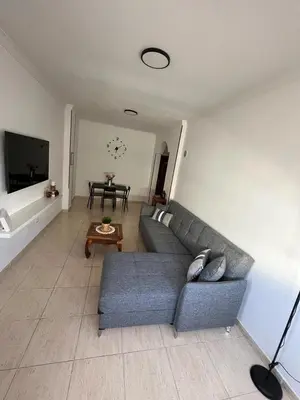 Una televisión o centro de entretenimiento en NIVARIA SUITE