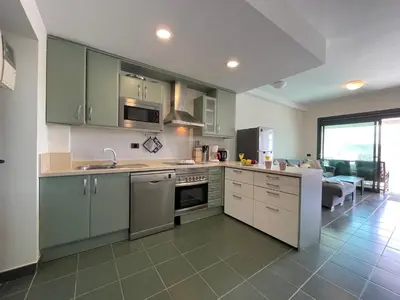 Una cocina o zona de cocina en Casa Helge großes Apartment mit Pool