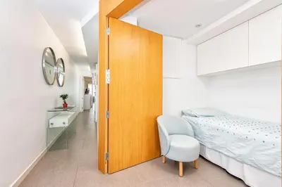 Cama o camas de una habitación en Luxury First Line Apartment.