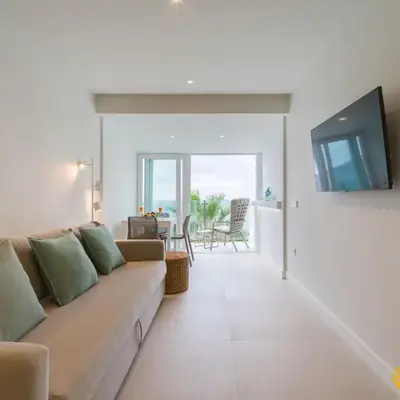 Living Las Canteras Homes- BEACHFRONT AQUAMARINA