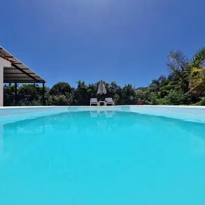 Casa con piscina privada y vistas