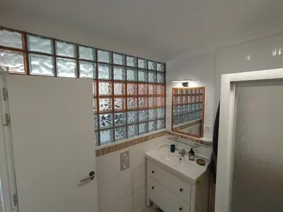 Una cocina o zona de cocina en Design flat in central place nhere Yumbo