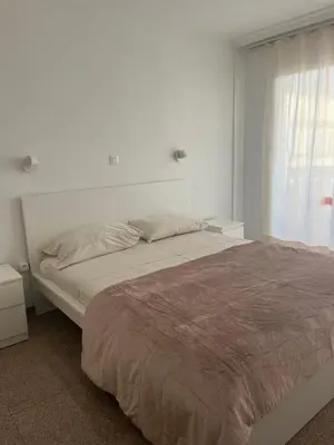 Cama o camas de una habitación en Yumbo Appartamenti Las Camelias Playa del Inglés