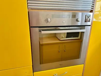 Una cocina o zona de cocina en PLAYA DEL CURA - Spacious Beachside Apartment