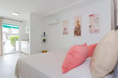 Cama o camas de una habitación en K2 PLAYA DEL INGLES by Homestaygrancanaria