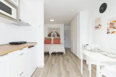 Una cocina o zona de cocina en K2 PLAYA DEL INGLES by Homestaygrancanaria