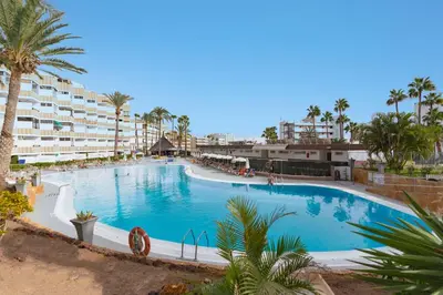 Piscina en o cerca de K2 PLAYA DEL INGLES by Homestaygrancanaria