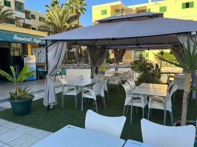 Un restaurante o sitio para comer en CERCA PLAYA - 6 PERSONAS - IDEAL FAMILIAS