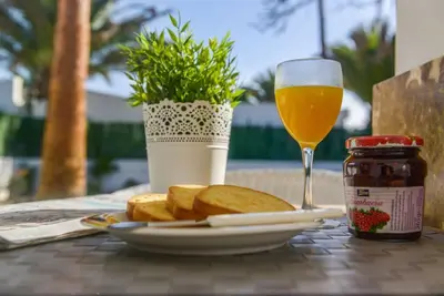 Comida en o cerca de este apartamento