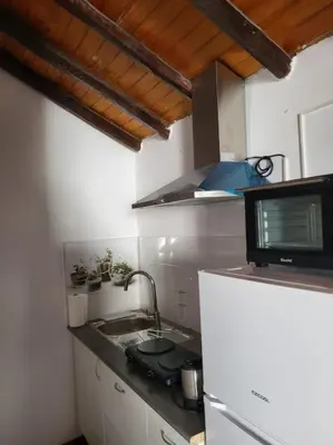 Una cocina o zona de cocina en Casa en Teror Céntrica turismo de ciudad y bosques