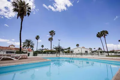 Piscina en o cerca de Deluxe Santa Barbara - by Gestión Vacacional Canarias