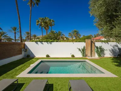 Piscina en o cerca de Pasito Blanco Villas