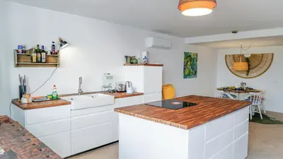 Una cocina o zona de cocina en Beachfront Haus Meer in the heart of Arguineguin