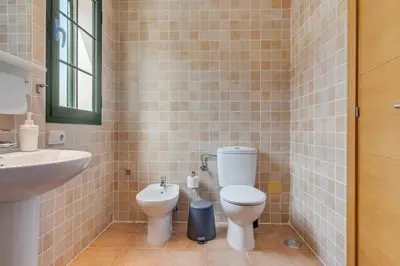 Un baño de Residencial Las Candelarias 36
