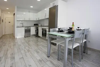 Una cocina o zona de cocina en AGAETE PARQUE: APARTAMENTO VISTA PISCINA