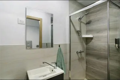 Un baño de The Greey's House, Telde