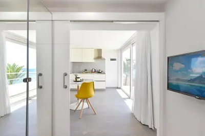 Una cocina o zona de cocina en SeaView Studio Haven by VillaGranCanaria