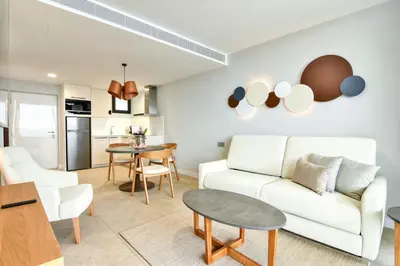Una cocina o zona de cocina en RELAXIA BEVERLY SUITES